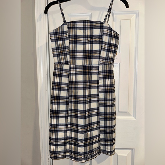 Originality Dresses & Skirts - Originality Plaid Mini Dress Size Medium Adjustable Straps Zip Back NWT